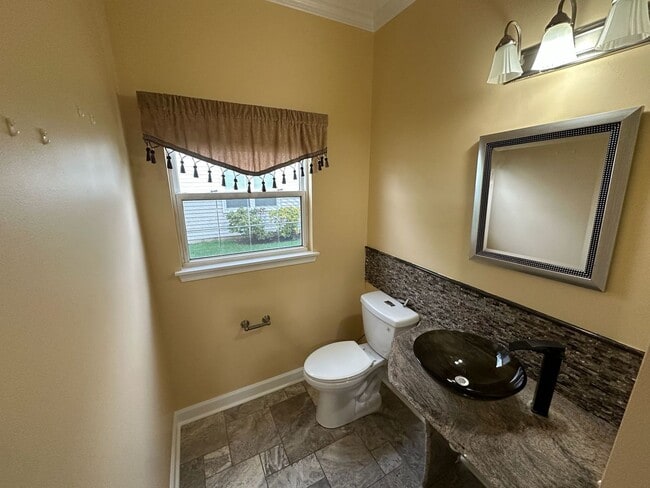 Building Photo - 227 Butler Dr