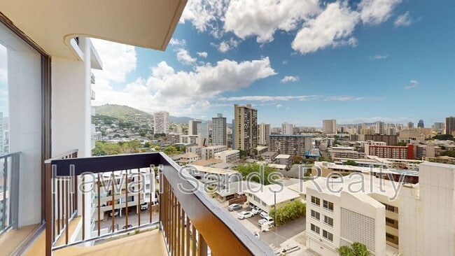 Building Photo - 1560 Thurston Ave