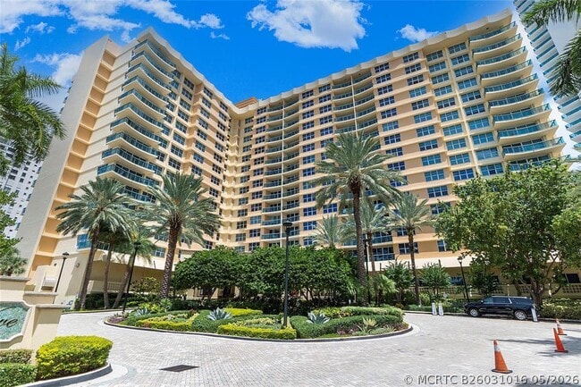 Building Photo - 2501 S Ocean Dr