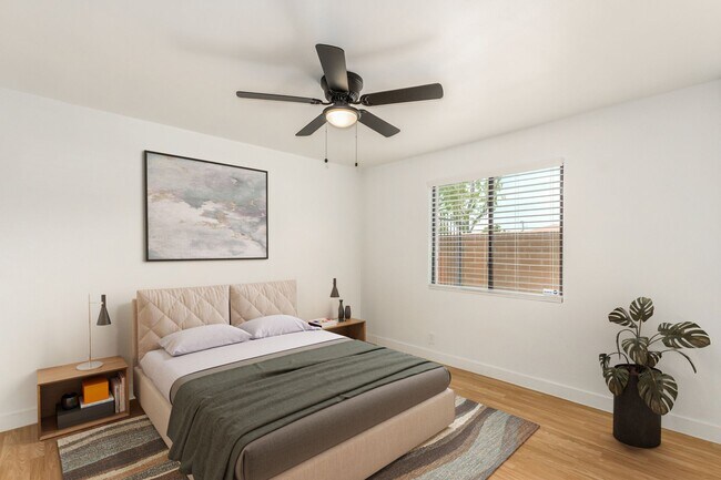 Building Photo - 1231 E Thomas Rd