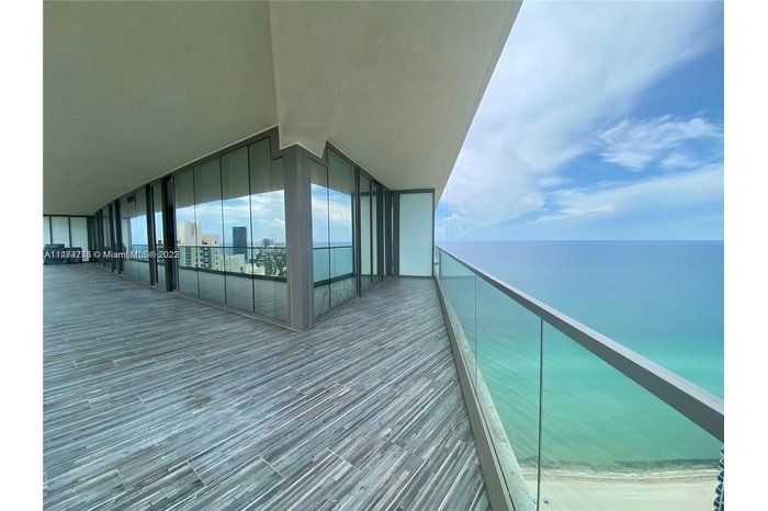 Ocean Views - 18975 Collins Ave