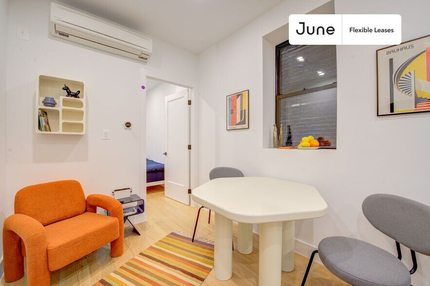 Building Photo - Absolutely ROOM at The Central Park Manhattan House