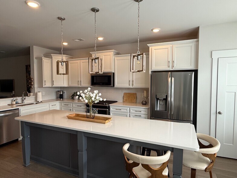 Building Photo - 63 Millside Cir