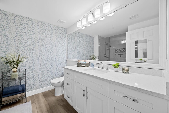 Building Photo - 720 S Sapodilla Ave