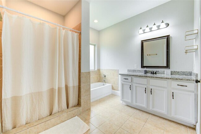 Building Photo - 3805 Shelby Cir