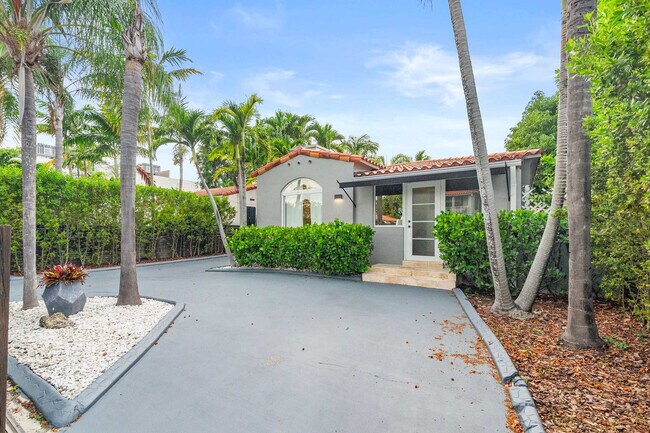 Building Photo - 443 NE 71st St