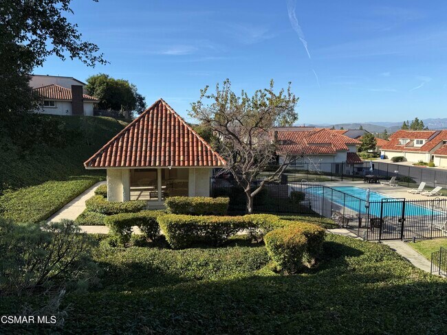 Building Photo - 647 Blue Oak Ave