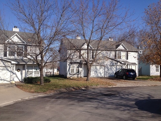 Primary Photo - Rock Bridge Estates
