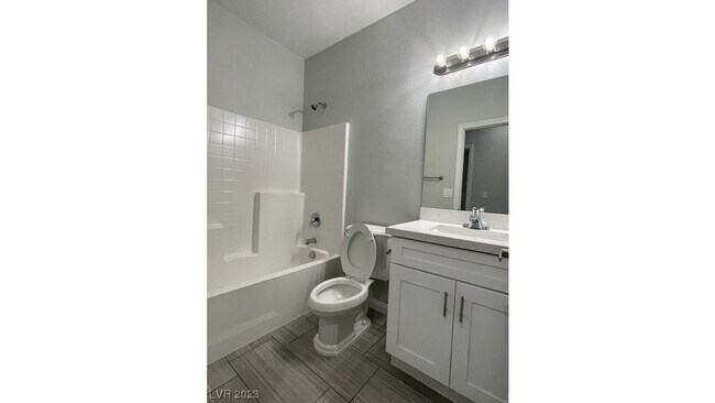 Building Photo - 4966 Andover Dr