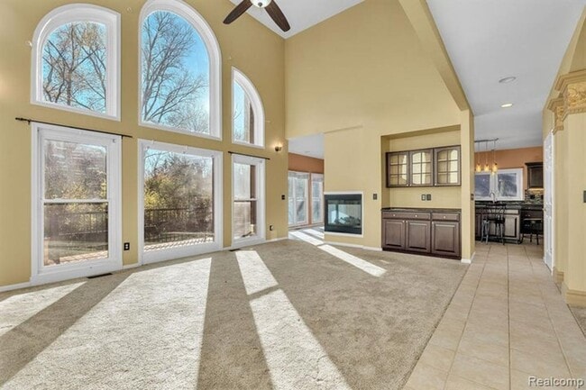 Building Photo - 6573 Poppleton Rd