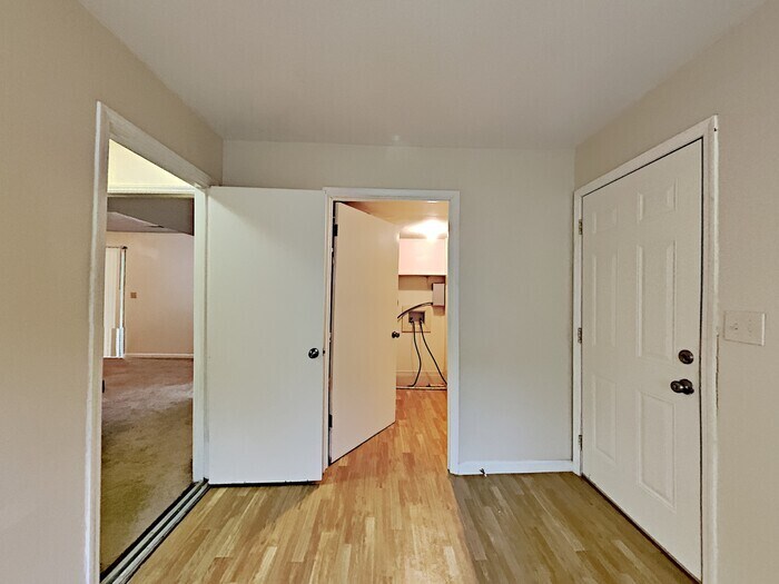 Building Photo - 8401 Beechwood Trce