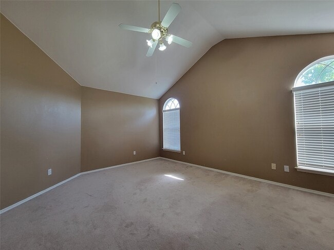 Building Photo - 7020 Goldenrod Dr