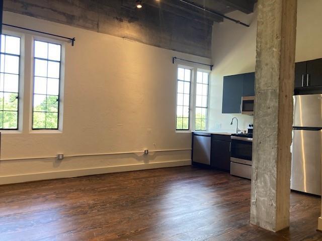 Building Photo - 4411 Dallas St