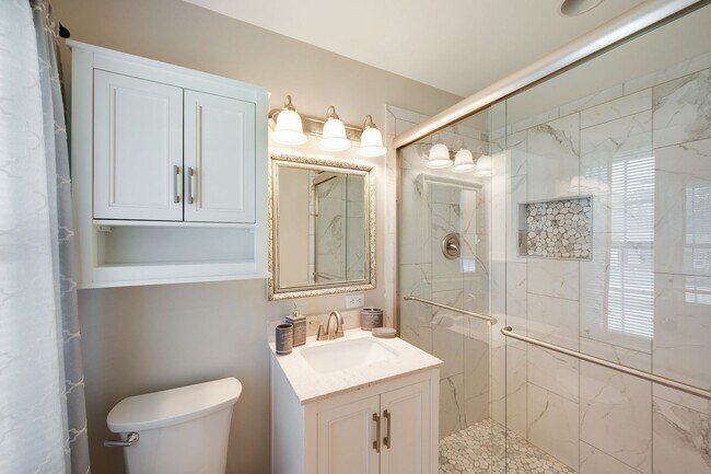 Building Photo - 2508 Canal Dr NW