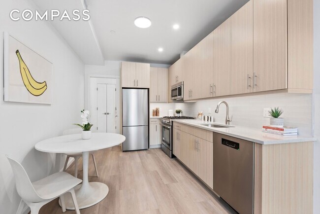 Building Photo - 1 Lenox Rd