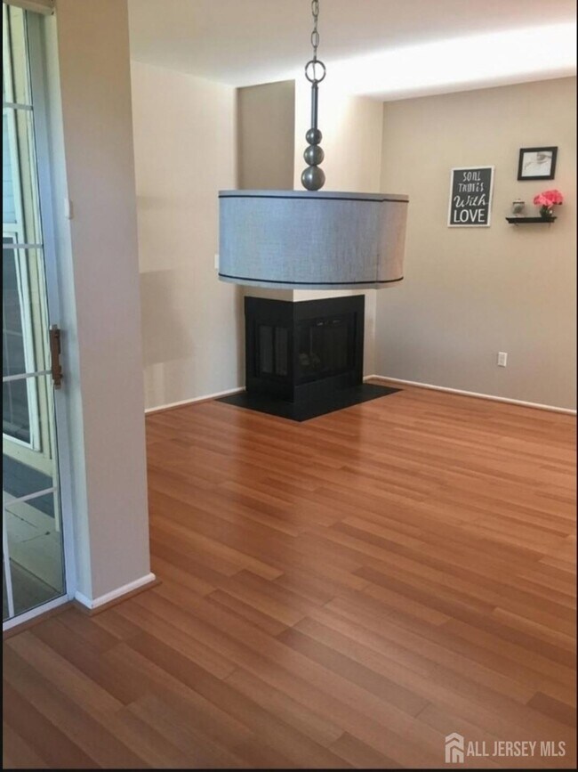 Building Photo - 3081 Cypress Ct