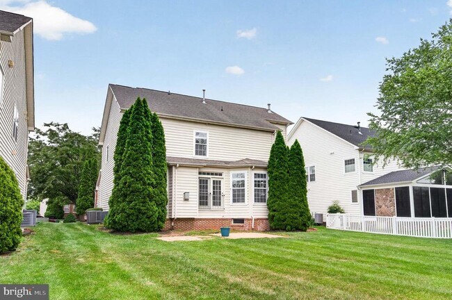 Building Photo - 42071 Pepperbush Pl