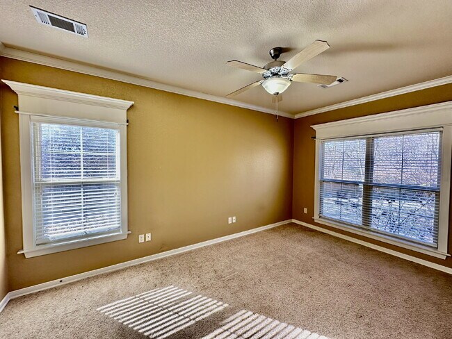 Building Photo - 2591 N Tragalger Dr.