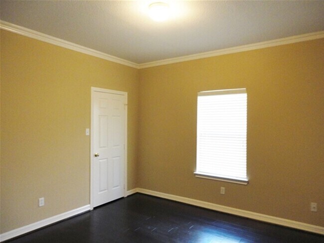 Building Photo - 7722 Heron Lakes Dr