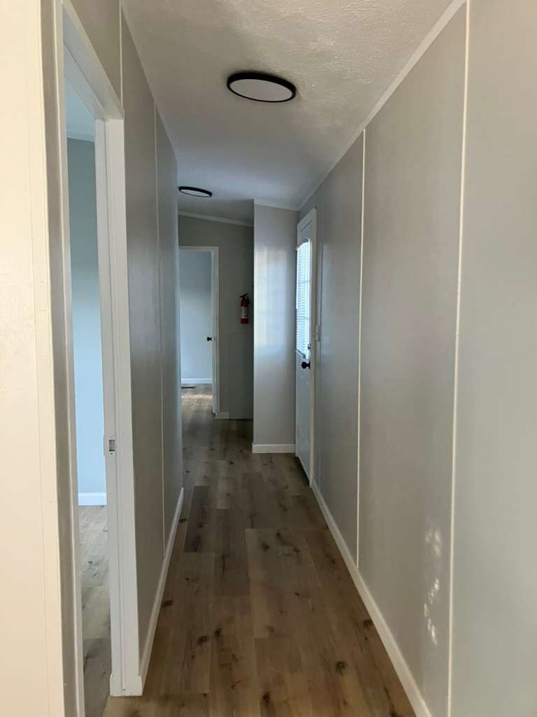 Building Photo - 19 Deerwood Park