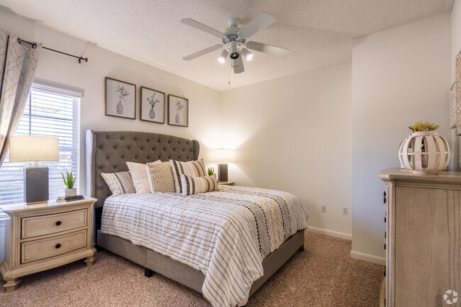 Building Photo - Luxury Living in Spring! 2/2 Apt ~