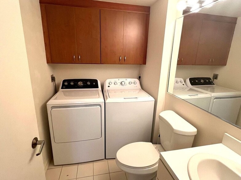 Building Photo - 7 Amherst Ct