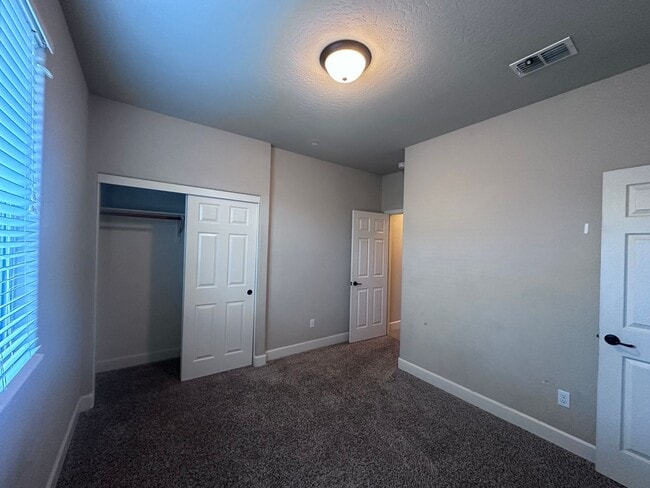 Building Photo - Spacious Tulare home coming soon!