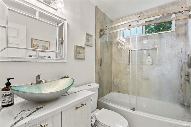 Building Photo - 196 S Donna Ct