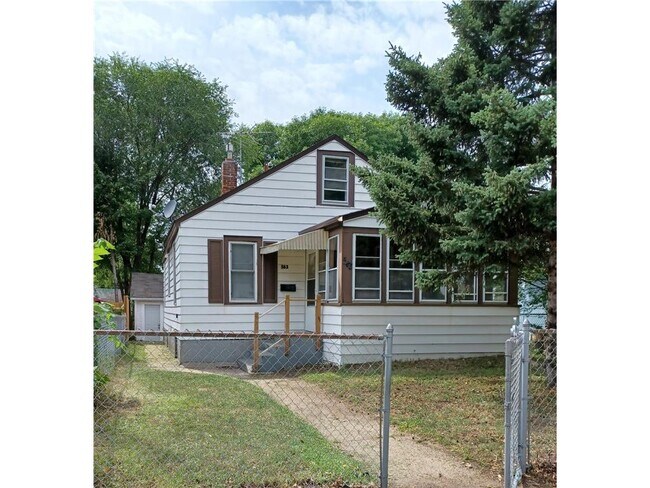 Primary Photo - 583 Pascal St N