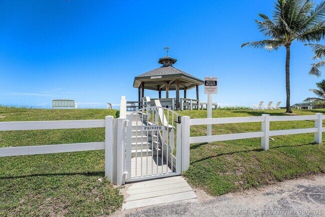 Building Photo - 5505 N Ocean Blvd