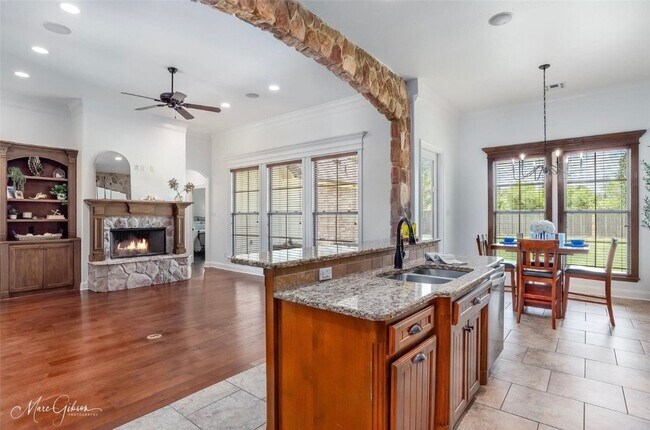 Building Photo - Must See! Welcoming Home In Turtle Creek S...