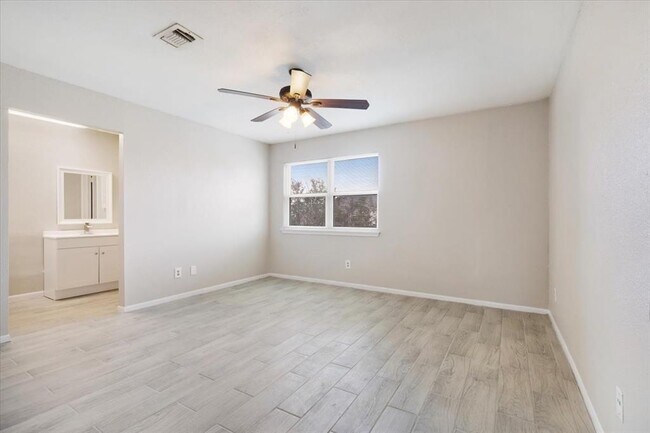 Building Photo - 10254 Bridgeland Ln