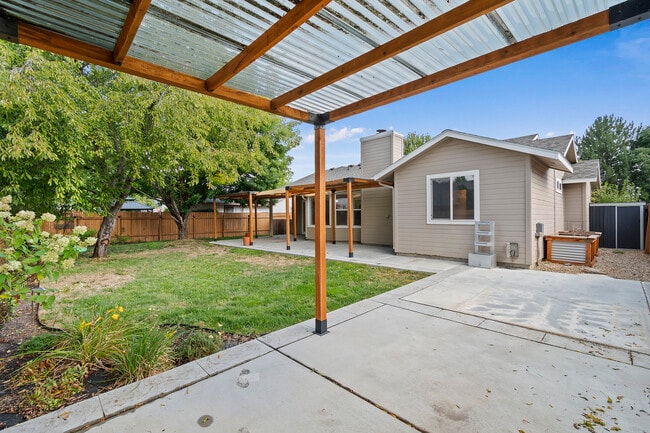 Building Photo - 4467 S Falconrest Way