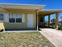 Building Photo - 708 Avenue A