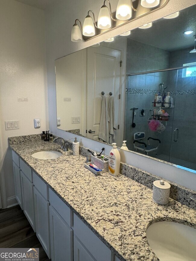 Building Photo - 205 Starboard Ct