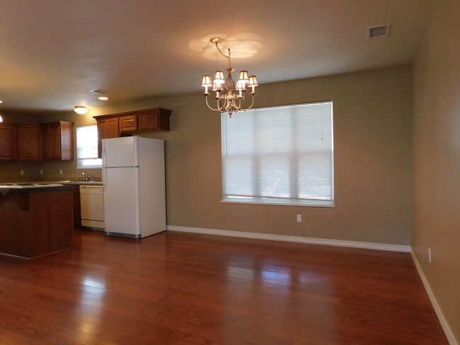 Building Photo - 1183 Inverness Way
