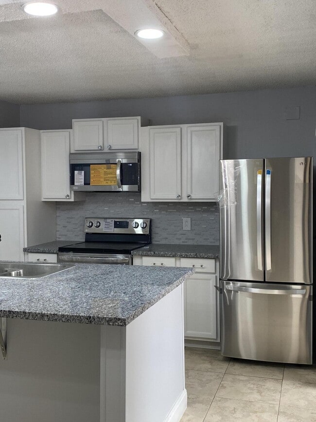 Building Photo - 113 Heritage Way