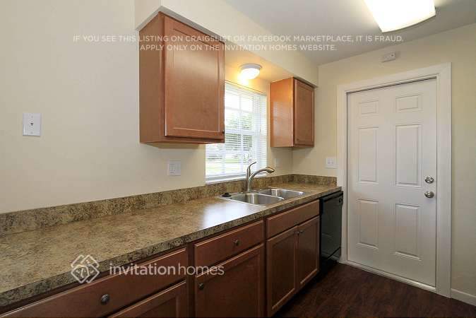 Building Photo - 896 McKenny Ave