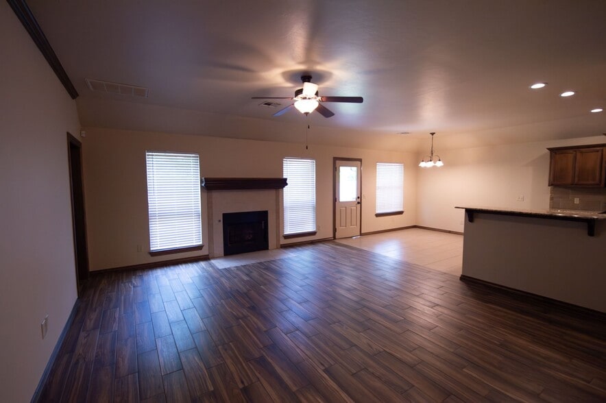 Building Photo - 13145 Austrian Pine Dr