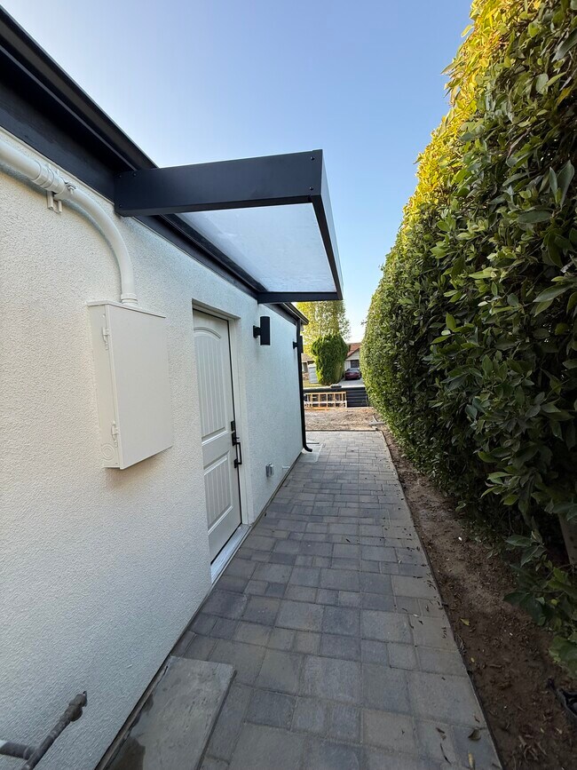 Building Photo - 18633 Community St