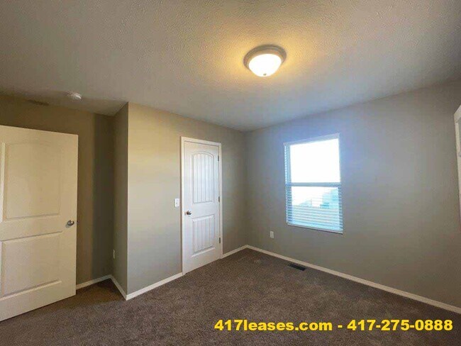 Building Photo - 1338 Marseilles Ave