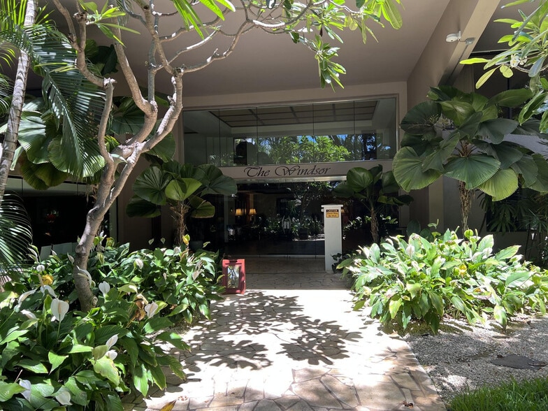 Building Photo - 343 Hobron Ln