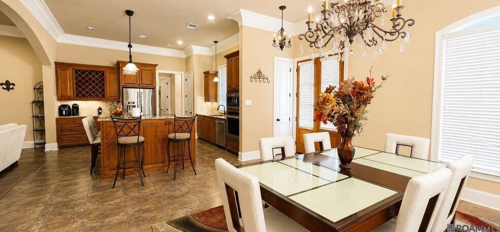 Building Photo - 9430 Magnolia Crossing Dr