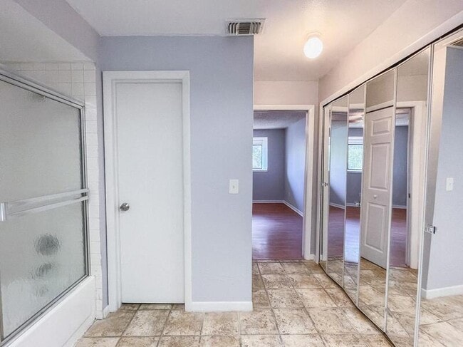 Building Photo - 5143 Puritan Cir