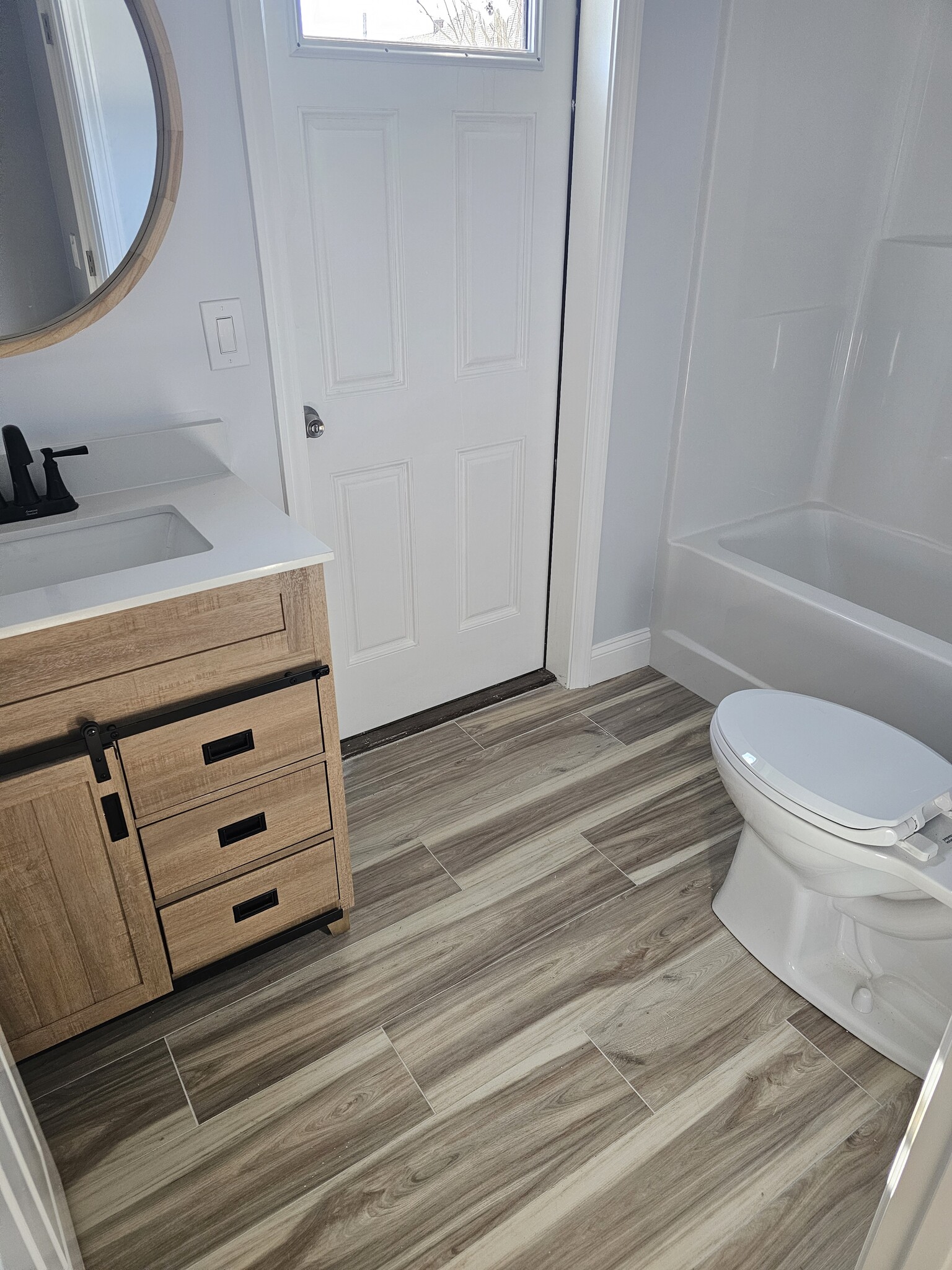 Building Photo - 614 Alden St