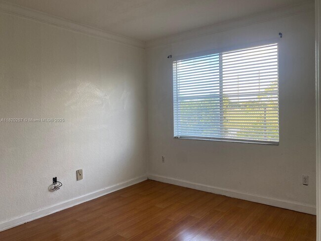 Building Photo - 17630 NW 73rd Ave