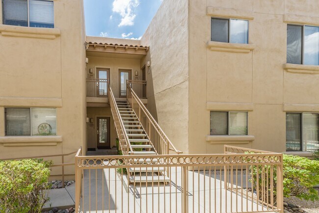 Building Photo - 16545 E Gunsight Dr