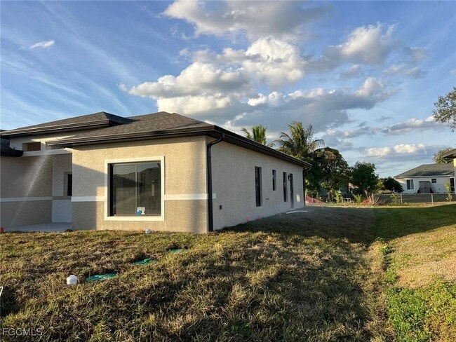 Building Photo - 4208 10th St SW