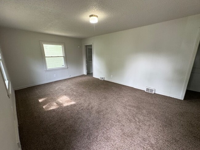 Building Photo - 4532 Weisser Park Ave