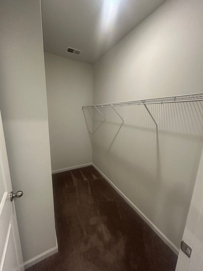 Building Photo - 304 Emery Oak Dr